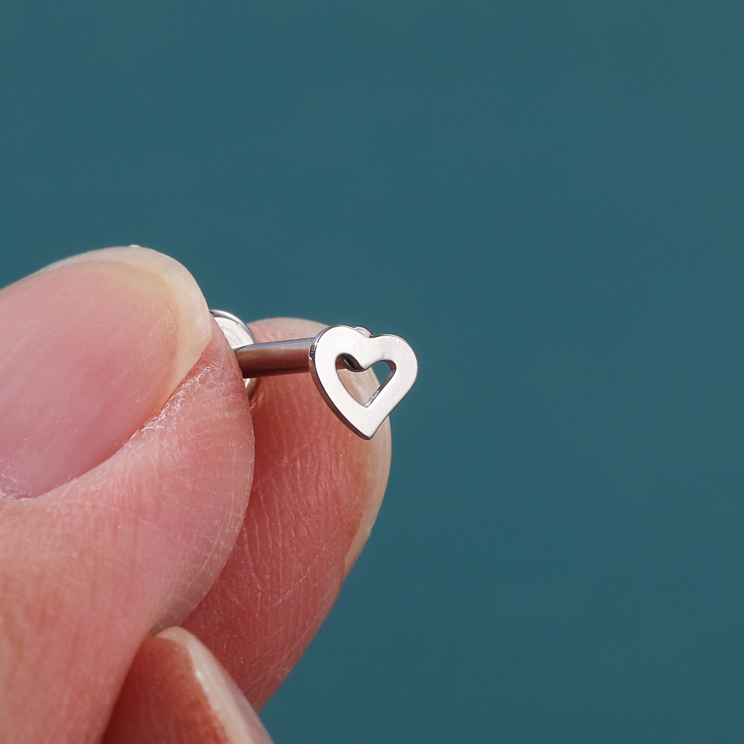 16g-heart-labret-rings-stainless-steel-tragus-helix-conch-piercing