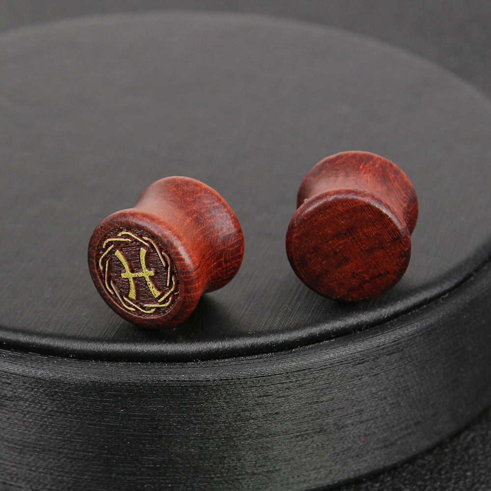 1-Pair-8-20mm-Reddish-Brown-Pisces-Ear-Stretchers-Carved-Solid-Wood-Expander-Ear-Gauges-Piercings